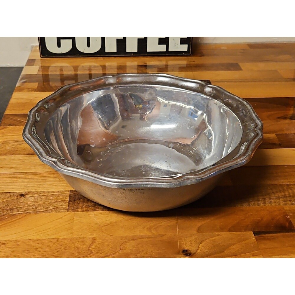 Vintage Wilton Armetale Queen Anne 10" Round Serving Bowl RWP 1972